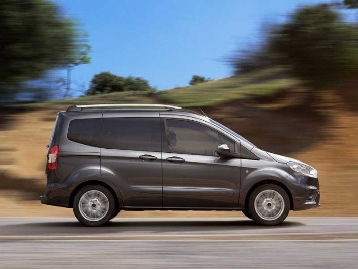 Ford - Tourneo Courier Guyane